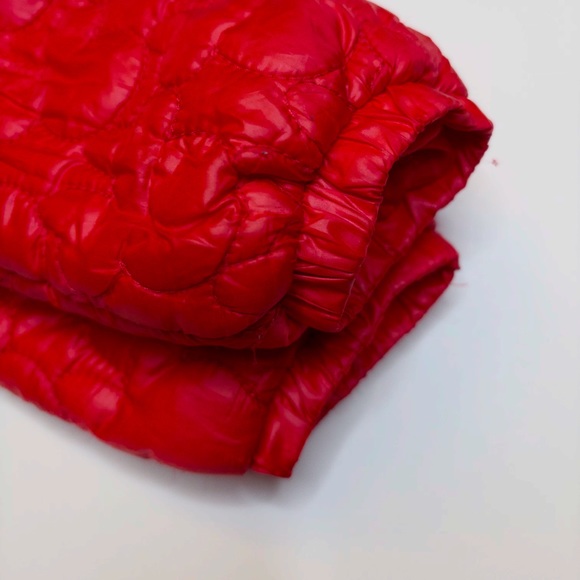 Girls red Disney Minnie Mouse quilted puffer jacket with silver bow- 5/6 - Picture 8 of 9